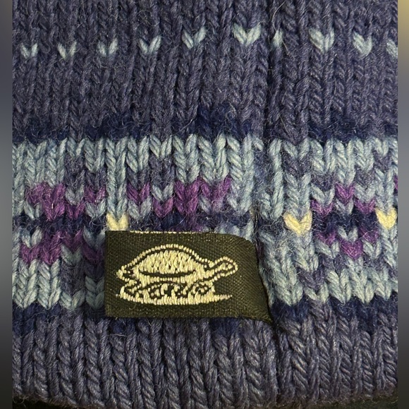Turtle Fur Women’s Ski Hat - Picture 2 of 2